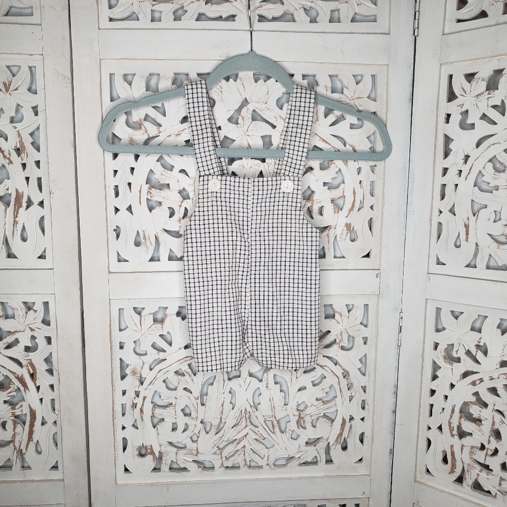 Alben Vtg Cheker Overalls size 18 months